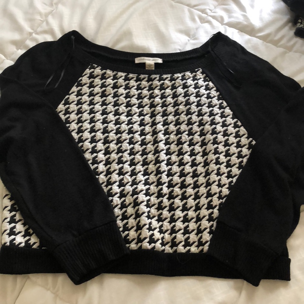 Sweater crop